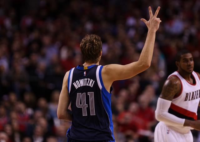 在进攻端 在进攻端