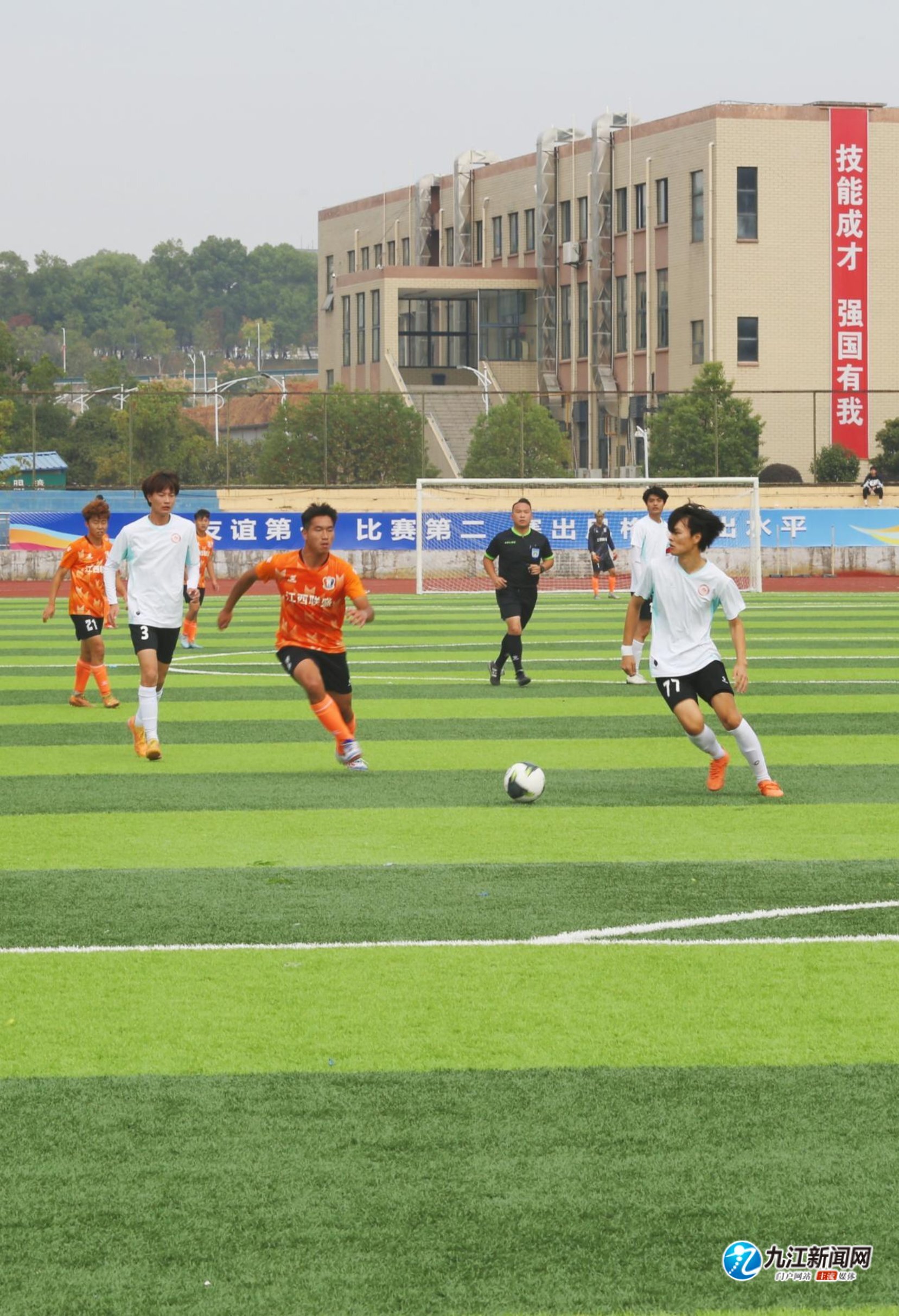 中帮助我们