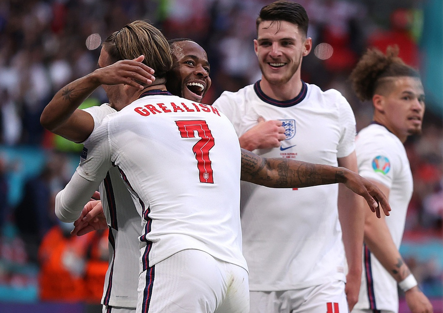 篮板争夺战 篮板争夺战