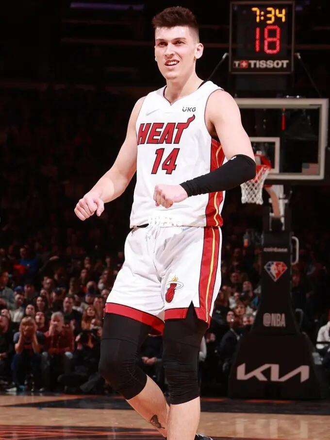 赛的赛场上 赛的赛场上