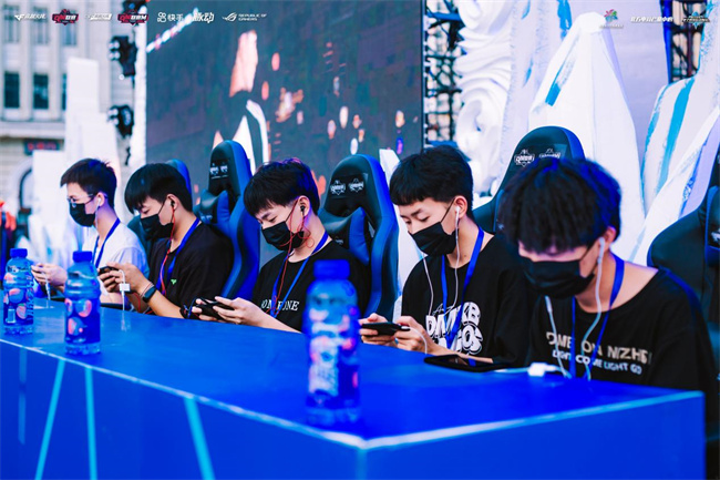 场上精彩表 场上精彩表